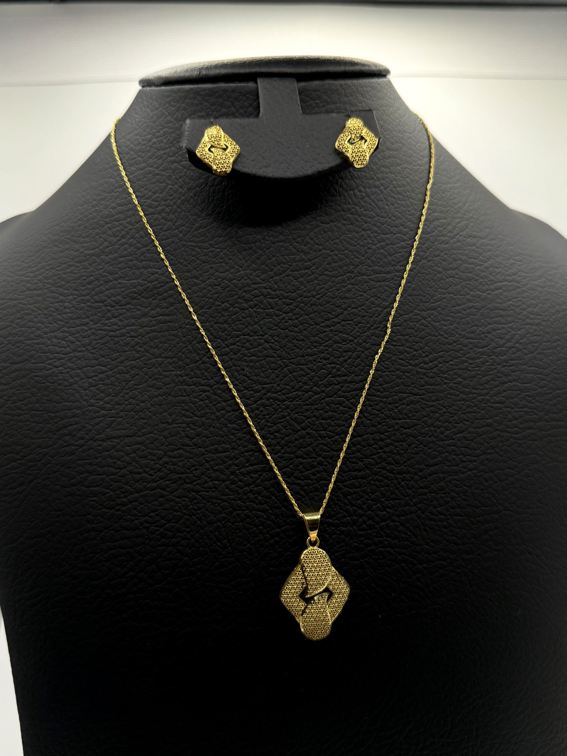 18K Indian Set Designs