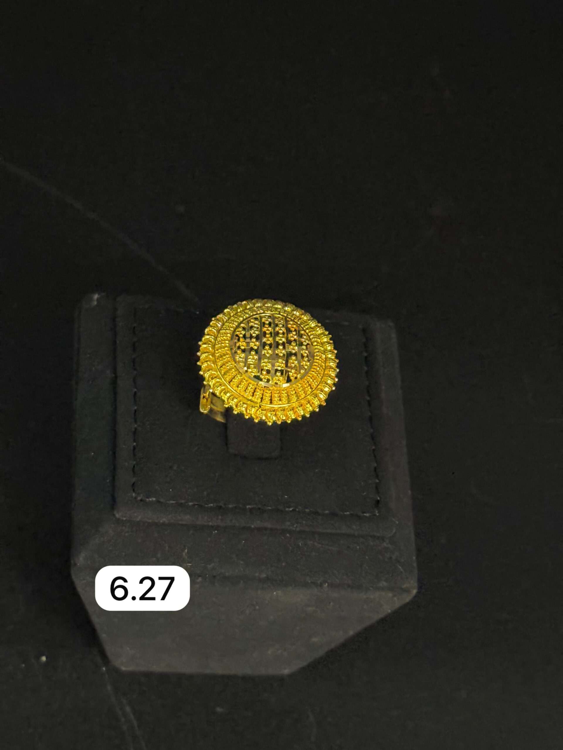 21K Round Cluster Ring