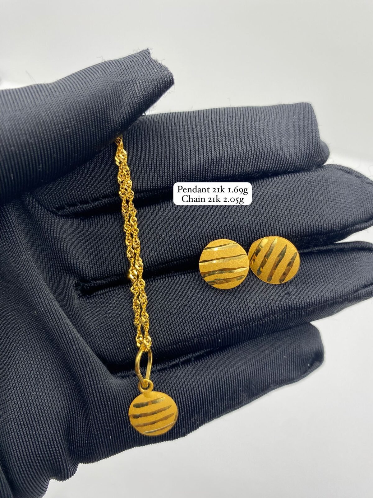 21K Jedda Pendant + Robe Daily Chain